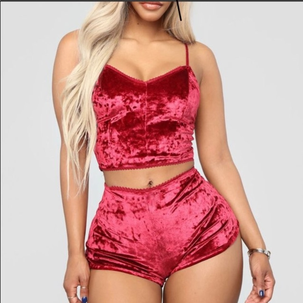 Fashion nova sleeping set from stop_nd_shop